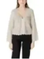 Beige gehäkelte Damen-Strickjacke kurz