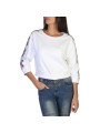 Weiße Moschino Sweatshirt mit Jeans