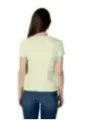 Gelbes Guess T-Shirt mit Logo