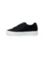 Schwarzer Calvin Klein Sneaker Detail