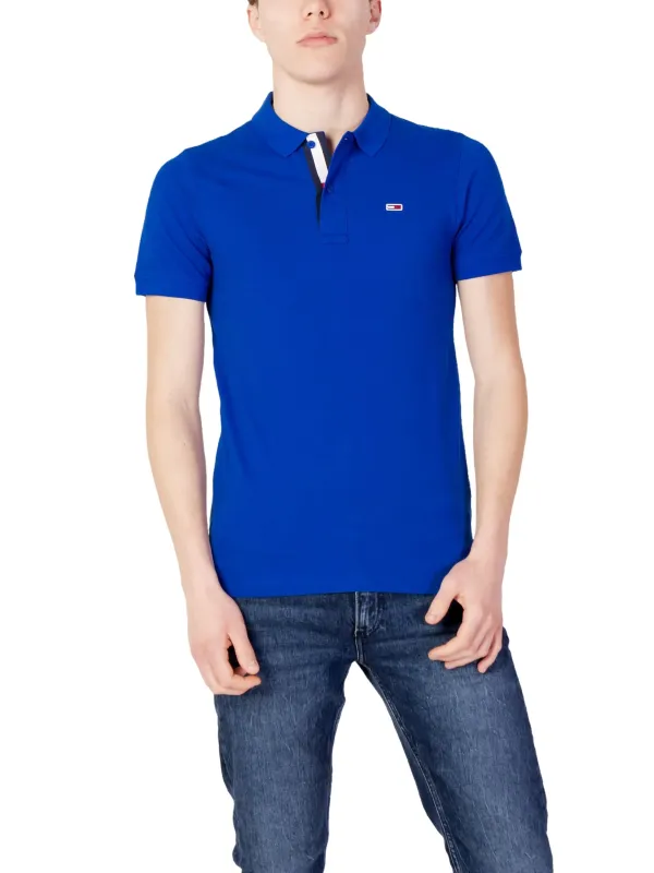 Blaues Polohemd mit Jeans Blaues Polohemd mit Jeans
