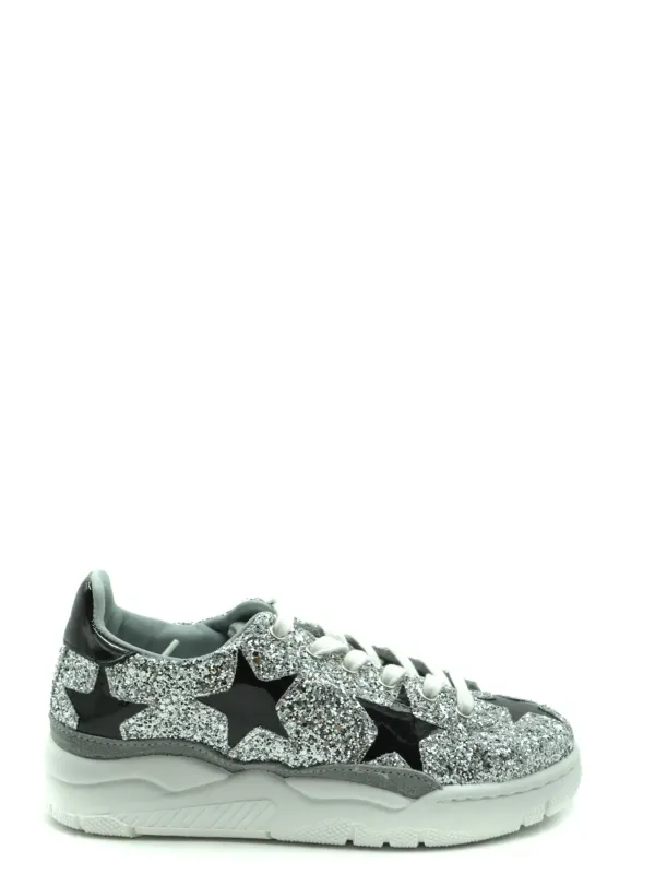 "Chiara Ferragni Sneakers im Sale | Chiara Ferragni Damen Sneaker - Silberne Herbst/Winter Slip-On Sneaker aus 100% Leder mit Schnürung online kaufen"|Planet-Deluxe "Chiara Ferragni Sneakers im Sale | Chiara Ferragni Damen Sneaker - Silberne Herbst/Winter Slip-On Sneaker aus 100% Leder mit Schnürung online kaufen"|Planet-Deluxe
