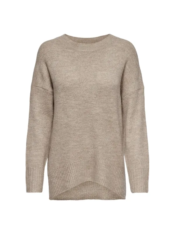 Leichter beiger Strickpullover mit Rundhals. Leichter beiger Strickpullover mit Rundhals.