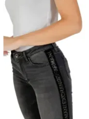 "Stylische Armani Exchange Damenjeans - Perfekte Passform"