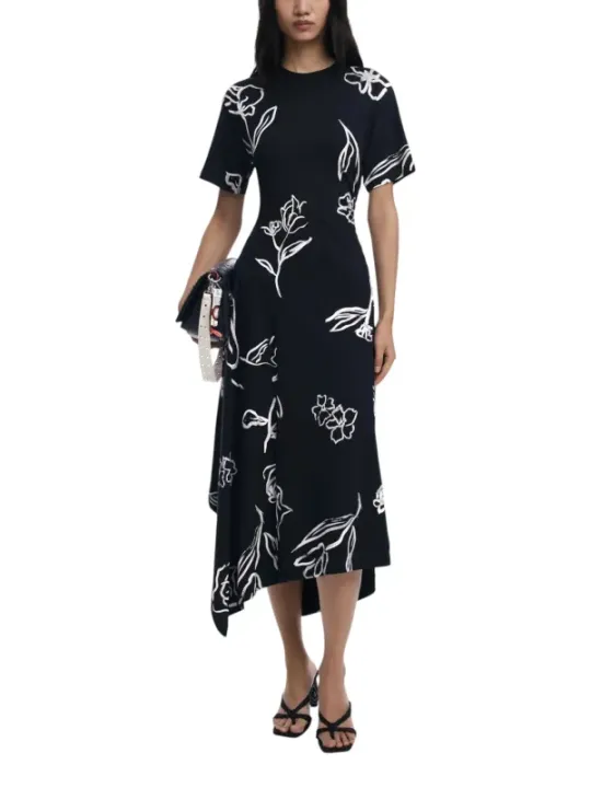 "Desigual Kleider im Sale | Desigual Damenkleid - Florales Herbst/Winter-Kleid in Schwarz mit Rundhalsausschnitt und kurzen Ärmeln - Artikelcode: 25WWVK44 online kaufen"|Planet-Deluxe