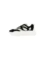 "Armani Exchange Sneakers im Sale | Armani Exchange Damen-Sneakers - Stilvolle Herbst/Winter Sneaker in Schwarz mit Schnürverschluss und Gummisohle  online kaufen"|Planet-Deluxe