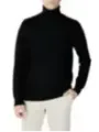 Schwarzer Rollkragenpullover aus Merinowolle