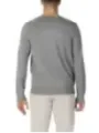 Heller grauer Strickpullover Rückansicht