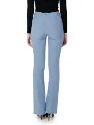 Helle italienische Stoffhosen mit geradem Bein