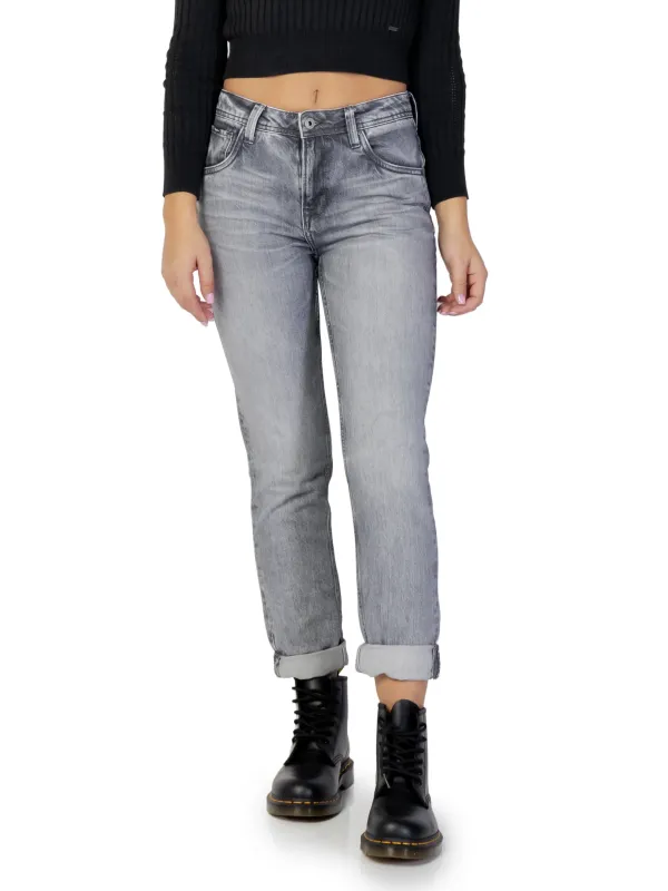 Helle Straight Leg Jeans und Stiefel Helle Straight Leg Jeans und Stiefel