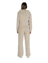 "Ea7 Anzüge im Sale | EA7 Damen Kapuzenanzug Beige - Herbst/Winter Kollektion mit Reißverschluss und Vordertaschen online kaufen"|Planet-Deluxe