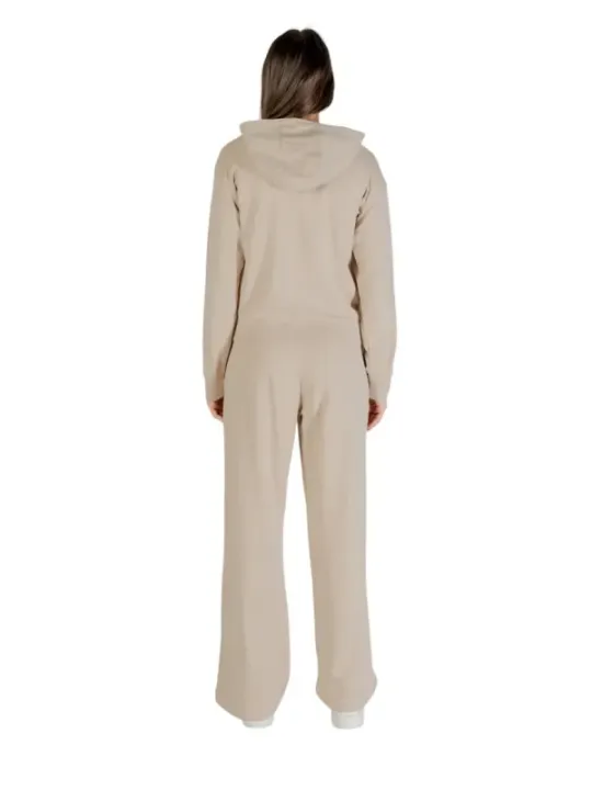 "Ea7 Anzüge im Sale | EA7 Damen Kapuzenanzug Beige - Herbst/Winter Kollektion mit Reißverschluss und Vordertaschen online kaufen"|Planet-Deluxe