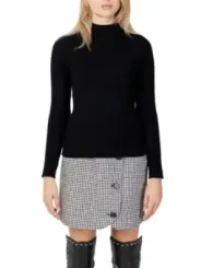 Schwarzer Wollpullover mit Rollkragen