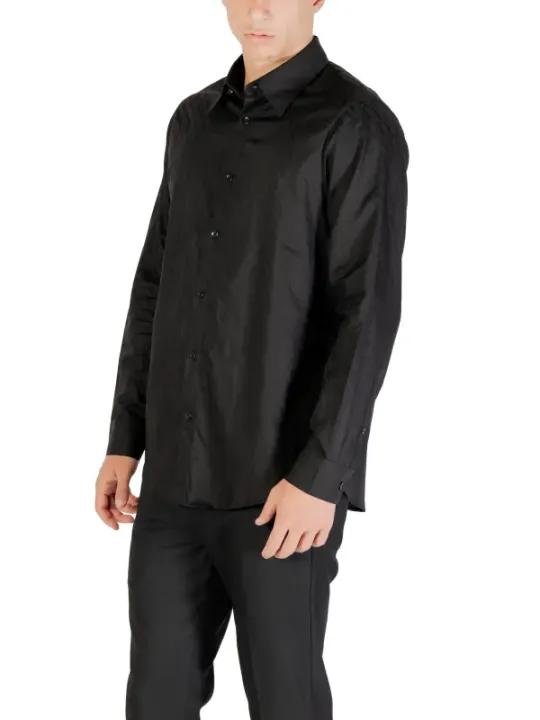 "Armani Exchange Hemden im Sale | Armani Exchange Herrenhemd für Herbst/Winter – Klassisches Schwarzes Langarmhemd aus 100% Baumwolle mit Knopfverschluss online kaufen"|Planet-Deluxe