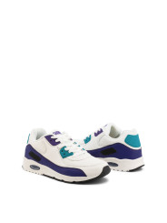 Weiße Sneaker mit lila Akzenten