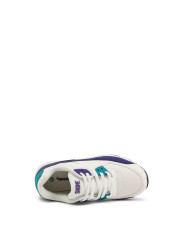 Weiße Sneaker mit lila Akzenten