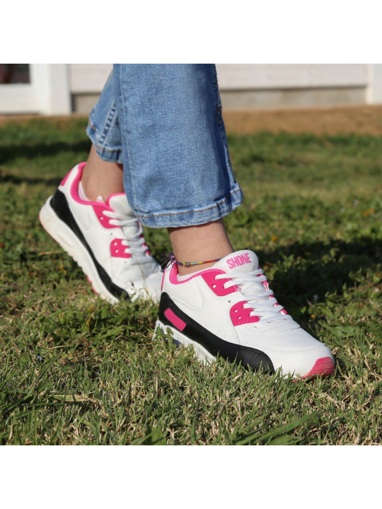 Weiße Sneaker mit fuchsiafarbenen Akzenten