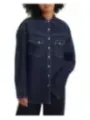 Dunkles Denimhemd mit weißen Knöpfen