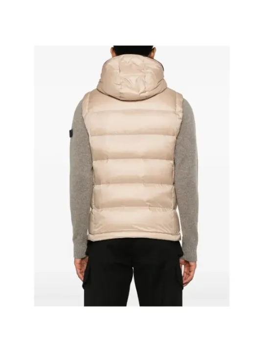 "Peuterey Westen im Sale | Peuterey Herren Gilet - Stylische Herbst/Winter Weste in Beige mit Kapuze – Ärmellose Jacke mit Reißverschluss und Vordertas online kaufen"|Planet-Deluxe