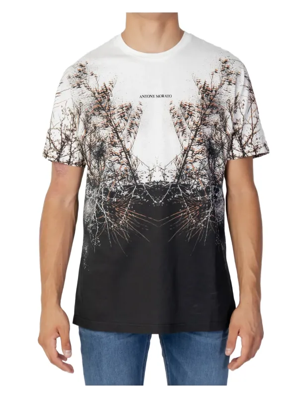 Baumdruck auf weiß-schwarzem T-Shirt Baumdruck auf weiß-schwarzem T-Shirt