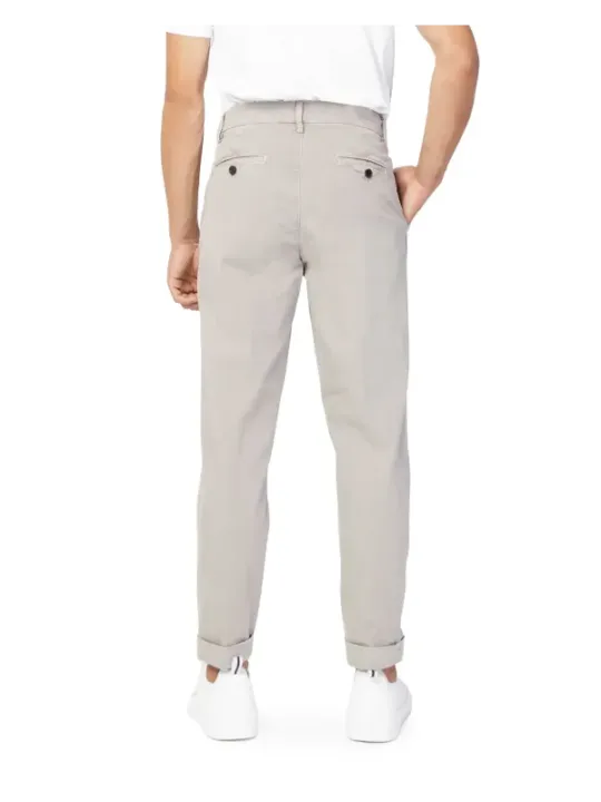 Helle Stoffhosen mit Fußmanschette