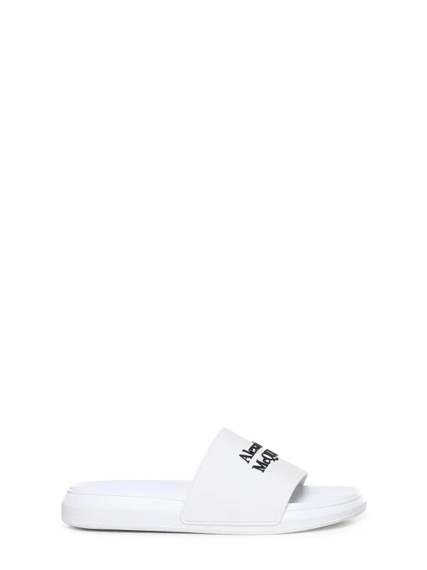 "Alexander Mcqueen Pantoletten im Sale | McQueen Herren Pantoletten Weißdruck 100% Gummi online kaufen"|Planet-Deluxe