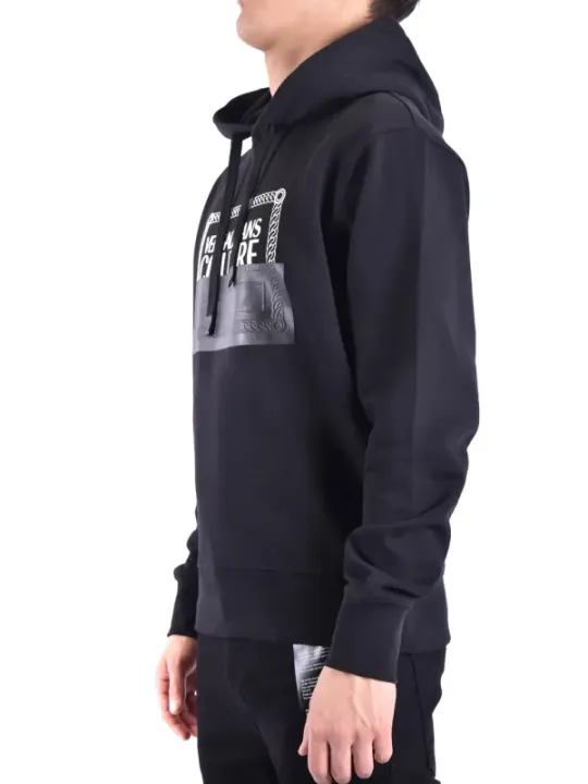"Versace Jeans Couture Sweatshirts im Sale | Versace Jeans Couture Herren-Sweatshirt mit Kapuze, V-Ausschnitt und Print – Schwarz, 100% Baumwolle – Frühjahr/Sommer Koll online kaufen"|Planet-Deluxe