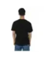 Mann trägt North Sails T-Shirt