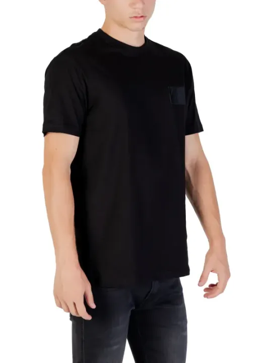 "Armani Exchange T-Shirts im Sale | Armani Exchange Herren T-Shirt Herbst/Winter - Schwarzes Rundhals-T-Shirt mit Print, Kurzarm, 100% Baumwolle (Artikelcode: XM001 online kaufen"|Planet-Deluxe