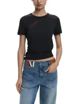 "Buntes Desigual T-Shirt Donna - Stilvoll & Einzigartig"