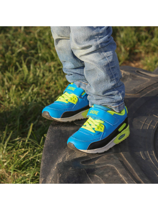 Royalblaue und gelbe Kindersneakers