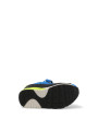 Blau-gelbe Nike Sneaker Sohle Detail