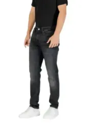 "Tommy Hilfiger Classic Herrenjeans – Stilvoll & Zeitlos"