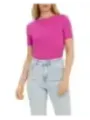 Ein schulterfreies Baumwoll-T-Shirt von Vero Moda