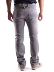 Neil Barrett Herrenjeans: Stil & Komfort vereint