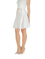 "Eleganter Guess Damenrock 490306 – Stilvoll und Zeitlos"