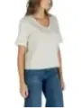 "Liu Jo Damen Basic T-Shirt 490276 – Stilvoll & Zeitlos"