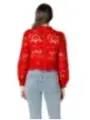 Rote Bluse mit weißem Damast