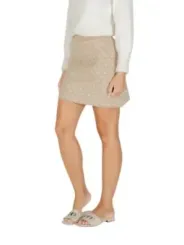 "Eleganter Guess Damenrock 490433 – Stilvoll & Vielseitig"