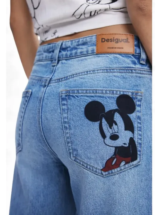 "Desigual Jeans Donna 490048 – Stilvoll und Einzigartig"