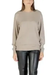 "Stilvoller Guess Damenpullover - Eleganz für jeden Tag"