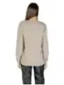"Stilvoller Guess Damenpullover - Eleganz für jeden Tag"
