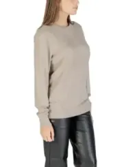 "Stilvoller Guess Damenpullover - Eleganz für jeden Tag"