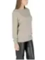 "Stilvoller Guess Damenpullover - Eleganz für jeden Tag"