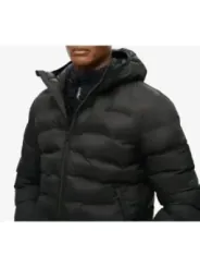 "Superdry Herrenjacke 490499 - Stil & Funktion vereint"