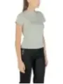"Stylisches Guess Damen T-Shirt – Modische Eleganz pur"