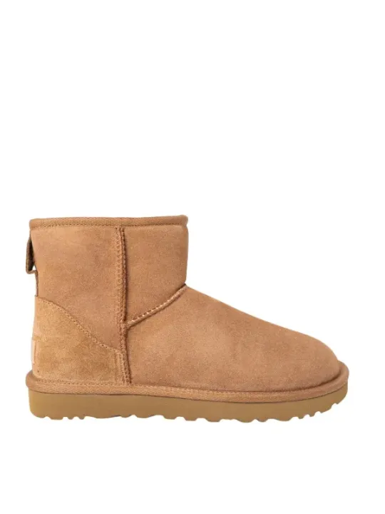"Damen Ugg Stiefel 490295 - Stilvoll & Bequem"