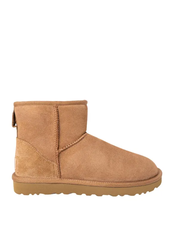 "Damen Ugg Stiefel 490295 - Stilvoll & Bequem"