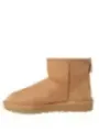 "Damen Ugg Stiefel 490295 - Stilvoll & Bequem"