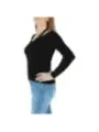 Schwarzes Oberteil mit Cut-Out-Detail